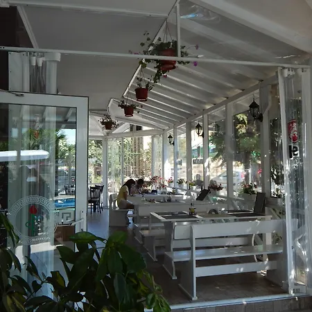 מלון Prestige House