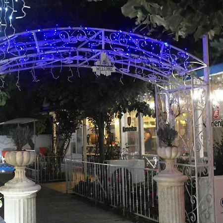 מלון Prestige House