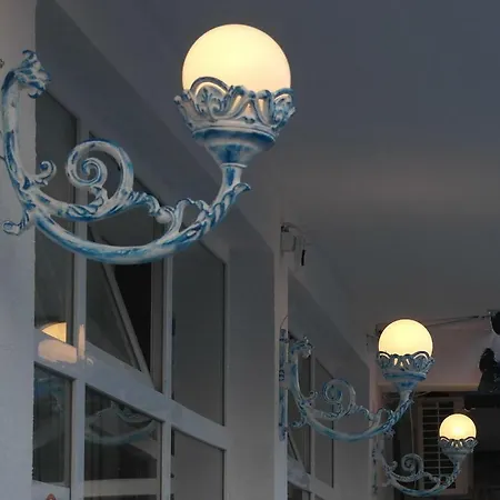 Отель Prestige House 3*