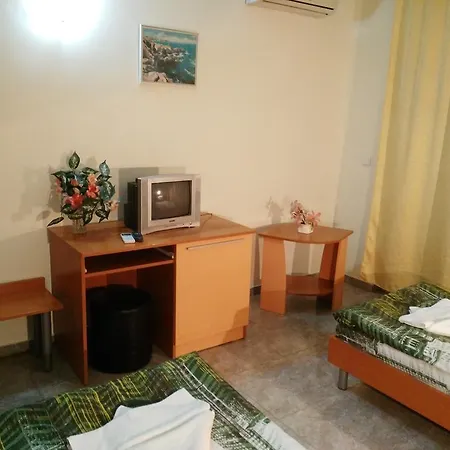 Prestige House Солнечный берег