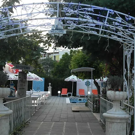 Prestige House Отель